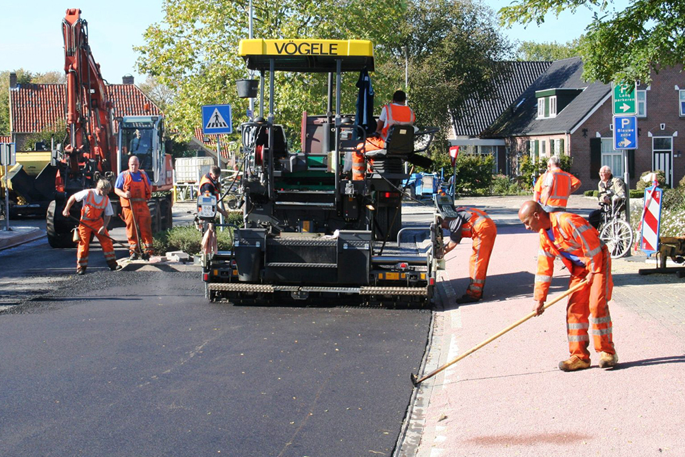 straat asfalt aanleggen